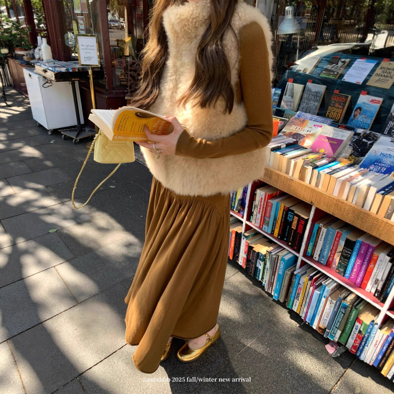 Γιλέκο από συνθετική γούνα με σταθερό γιακά, χωρίς μανίκια, κοντό σχέδιο, πολυεστερική ύφανση, για γυναίκες, άνοιξη 2025