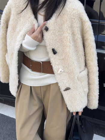 Női prémes kabát, teljes gyapjú anyag, raglán ujjak, kerek nyak, téli 2024 (Shengyi)