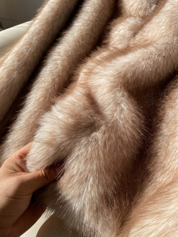 Monet's Garden κοντό μπουφάν από ψεύτικη γούνα αλεπούς με Stand Collar, 95%+ συνθετική γούνα, Χειμώνας 2025