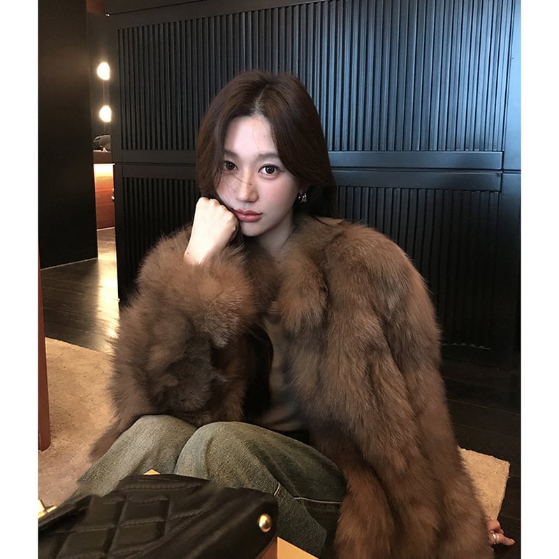 Monet's Garden κοντό μπουφάν από ψεύτικη γούνα αλεπούς με Stand Collar, 95%+ συνθετική γούνα, Χειμώνας 2025