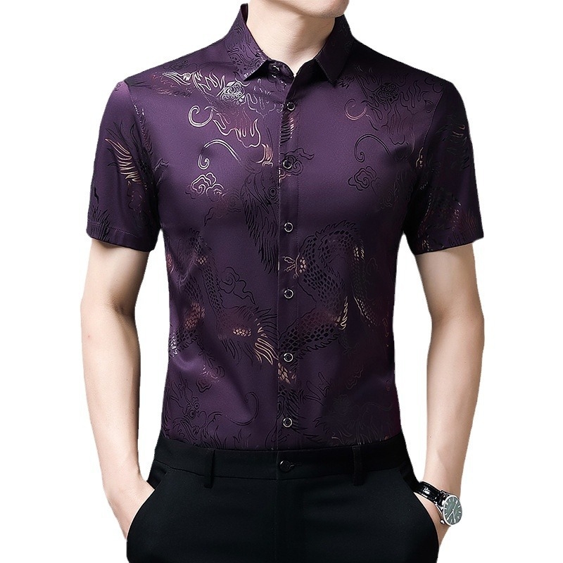 Férfi rövid ujjú üzleti ing, laza szabás, vasalásmentes, poliészter 91–95%, hegyes gallér