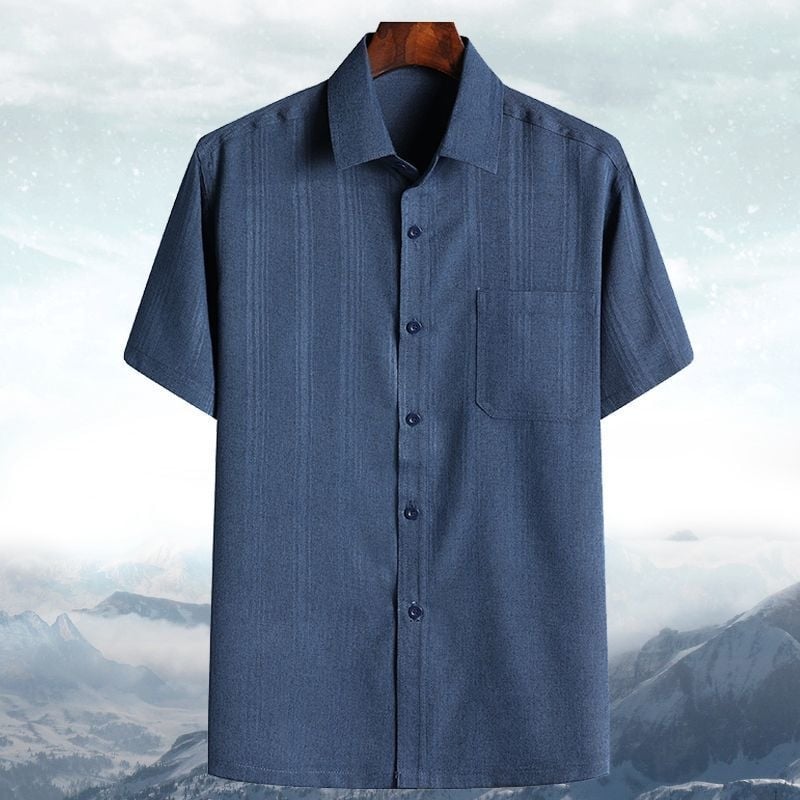 Férfiak számára lazán szabott hosszú ujjú poliészter ing, négyzetes nyakkal és zsebbel