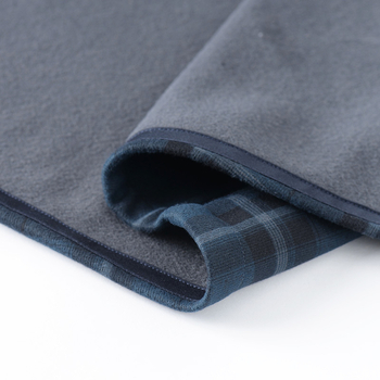 Téli meleg férfiing fleece-betéttel, kockás mintával, hosszú ujjú, négyszögletes gallérral (100% acetát rost; vastagság: plüss velúr)