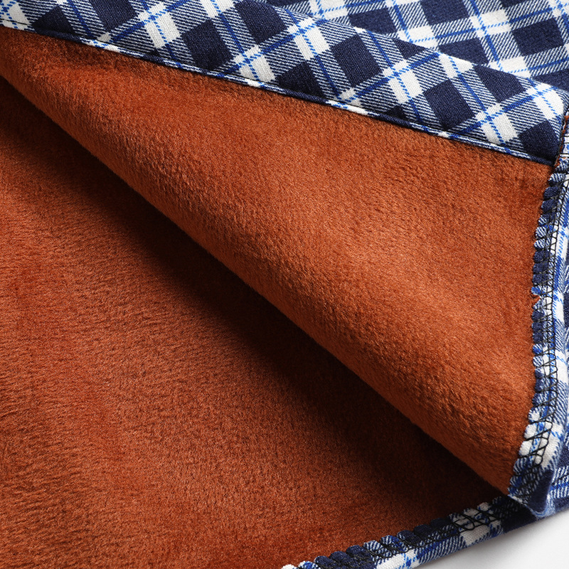 Férfi kockás ing stand gallérral, fleece béléssel a melegért, pamut–keverék anyagból, hosszú ujjú.