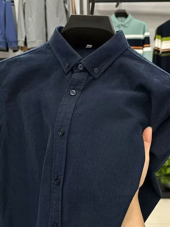 Muška corduroy košulja s dugim rukavima, jednofarban stil, izšivani detalji, lagani slojeviti komad