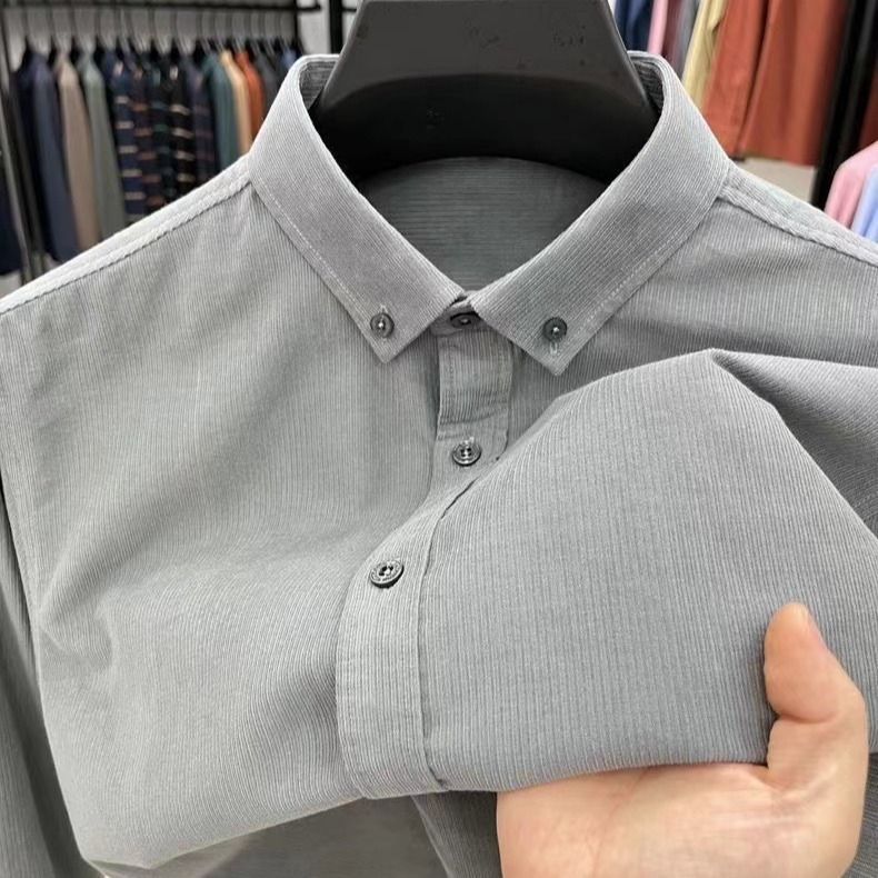 Muška corduroy košulja s dugim rukavima, jednofarban stil, izšivani detalji, lagani slojeviti komad