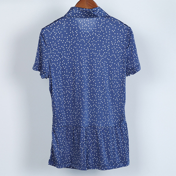 Mulberry Silk felső laza szabású gallérral, rövid ujjú, geometriai mintázat, nyár 2025