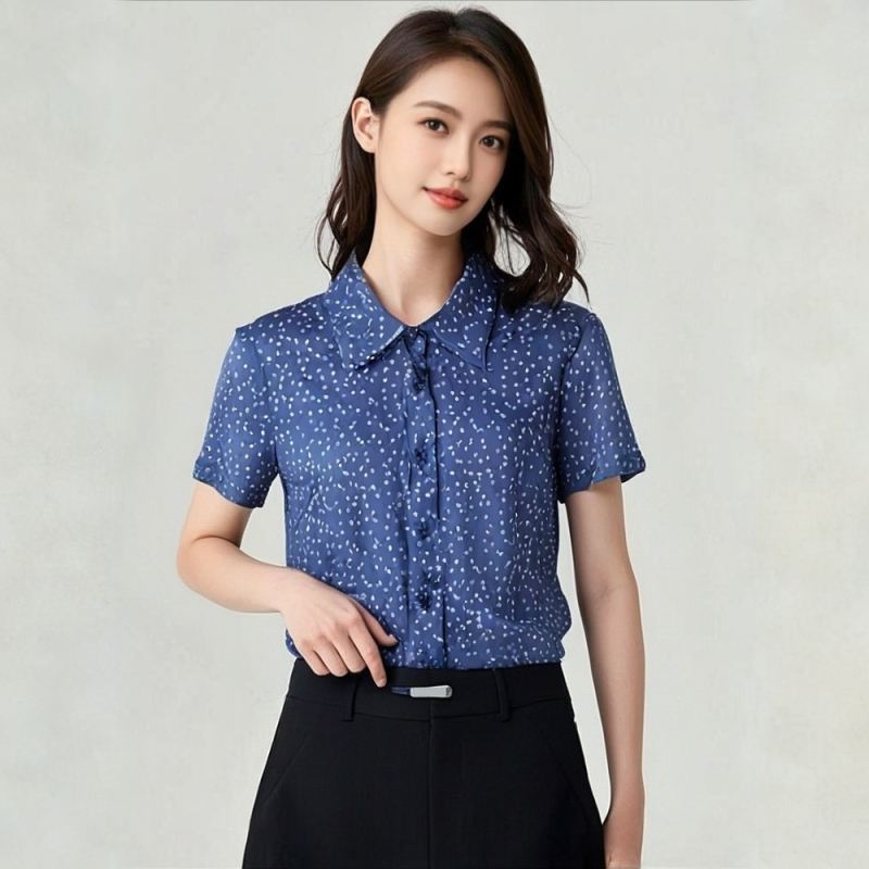 Mulberry Silk felső laza szabású gallérral, rövid ujjú, geometriai mintázat, nyár 2025