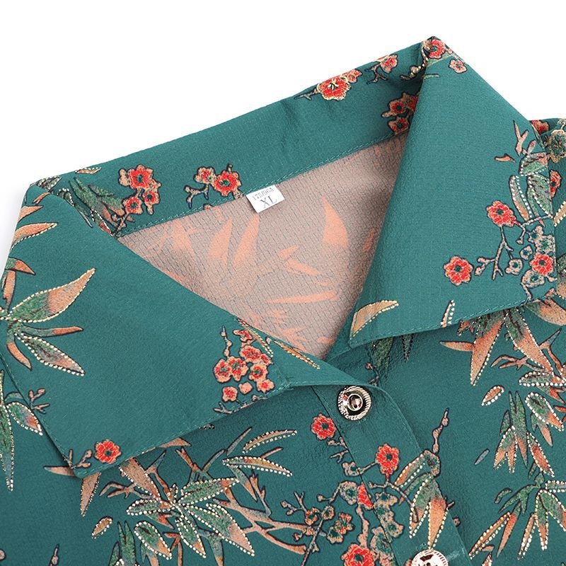 Cămașă satin cu fir parfumat cloud, model 3D, guler polo, fără mâneci.