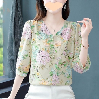 Šifonbluus V-kaeluse ja 3/4 varrukatega, materjal: 95%+ polüester, suve 2023 mudel