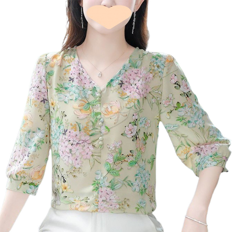 Šifonbluus V-kaeluse ja 3/4 varrukatega, materjal: 95%+ polüester, suve 2023 mudel