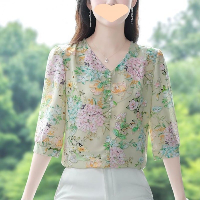 Šifonbluus V-kaeluse ja 3/4 varrukatega, materjal: 95%+ polüester, suve 2023 mudel