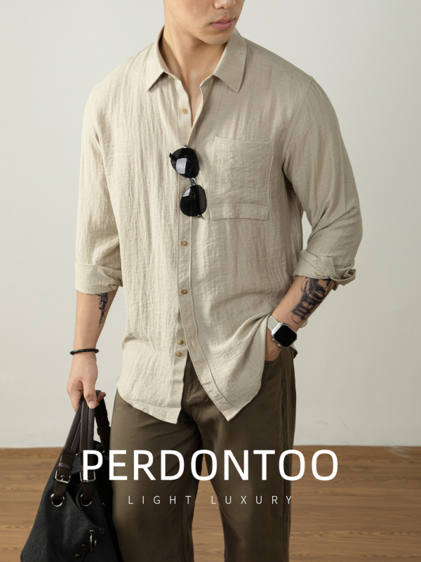 Cămașă din amestec de viscoză, nailon și in, cu textură naturală; mâneci lungi; croială mulată; guler ascusit; uni; buzunar decorativ (67% viscoză, 21% nailon, 12% in)