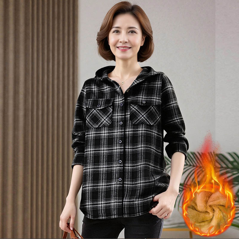 Košula s kapuljom u karirano patchwork casual stil, slobodan kroj, poliester 50–70% sadržaj, normalna duljina 50–65 cm