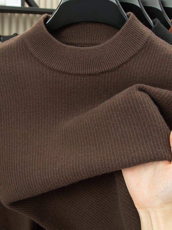 Muški pulover od 100% vune, debeli, polu-visoki ovratnik, dugi rukavi, labavog kroja