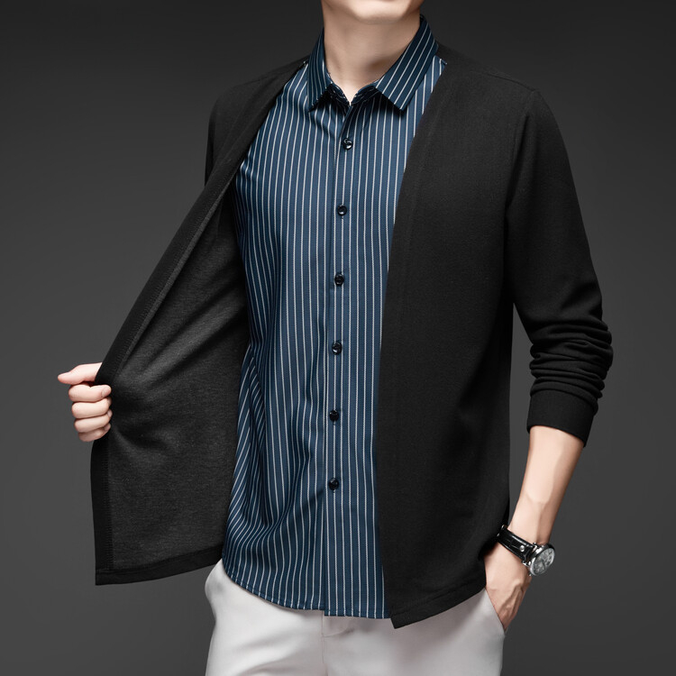 Cardigan tricotat cu guler rever, croială lejeră, mâneci lungi (Poliester 96,8% + Spandex 3,2%; respirabil; spălare la mașină; lansare toamnă 2025)