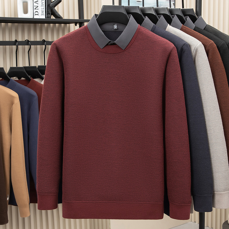 Žieminis megztinis su fliso įdaila ir jacquard mezgimo raštais, marškinėlių tipo apykaklė, laisvas kirpimas, ilgomis rankovėmis