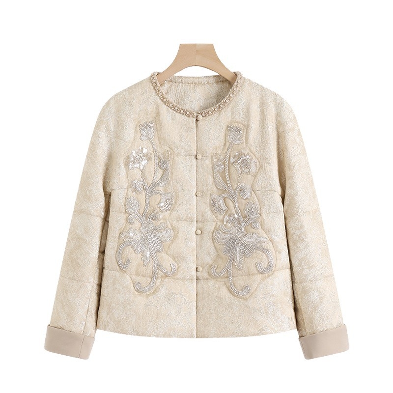 Jachetă scurtă de iarnă pentru femei, material principal poliester 95%+, umplutură din imitatie de mătase-cotton, glugă, model abstract, lungime medie 50–65 cm.