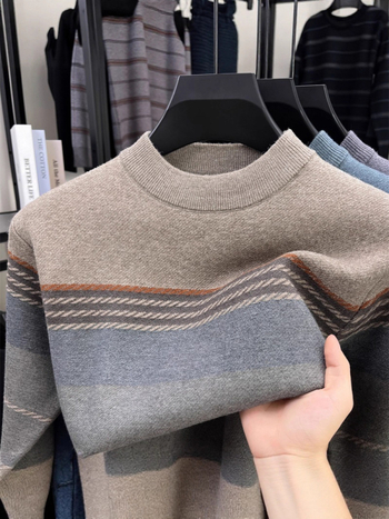 Storas vyriškas megztinis su dryžiniu mezginiu, apvali kaklo iškirptė, jacquard raštas, vilna 76–80% ir medvilnė, žiemai šilta bazinė dalis