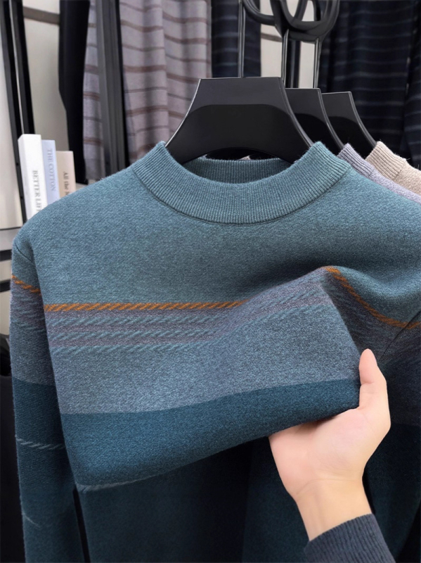 Storas vyriškas megztinis su dryžiniu mezginiu, apvali kaklo iškirptė, jacquard raštas, vilna 76–80% ir medvilnė, žiemai šilta bazinė dalis