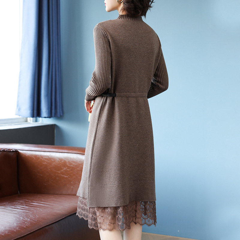 Rochie-pulover din lână pentru femei de vârstă mijlocie și în vârstă, iarna 2025, stil casual occidental.