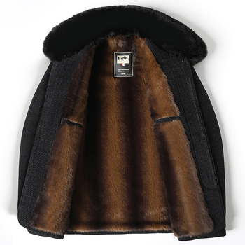 Vyriskas žieminis lauko švarkas su storu poliesterio užpildą 90%, apykaklė su reveru, vienos eilės užsegimas.