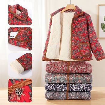 Jachetă cu umplutură din bumbac pentru femei mature, stil toamnă–iarnă, lungime medie, guler polo; țesătură TR, material principal PVC 90–95%, umplutură din bumbac-silicat (polimer) 30–50%