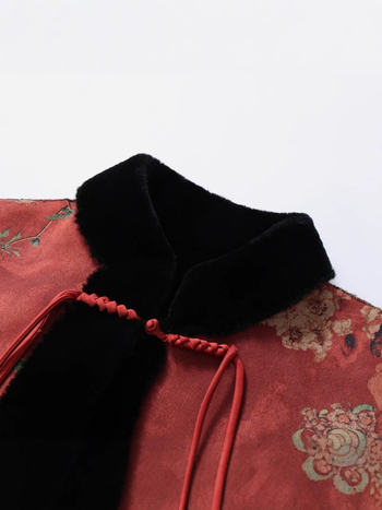 Sieviešu divpusēja bieza jaka no poliesteres, Ķīniešu stilā ar botānisku ziedu rakstu, vidēja garuma, rudens 2025