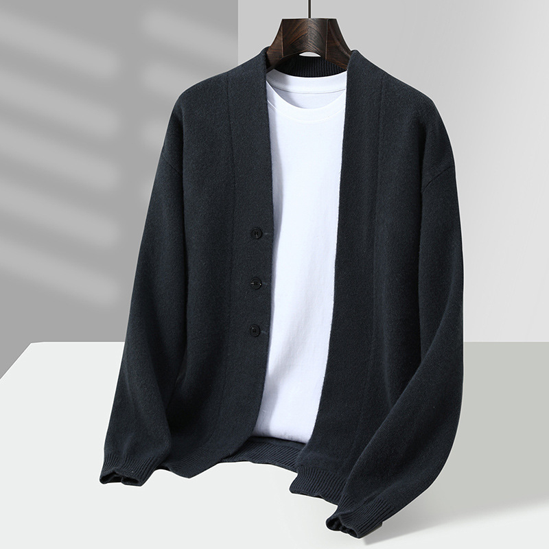 Kardiganas iš 100% vilnos, laisvas kirpimas, V kaklo, ilgomis rankovėmis