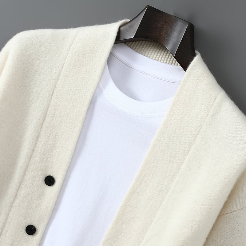 Kardiganas iš 100% vilnos, laisvas kirpimas, V kaklo, ilgomis rankovėmis