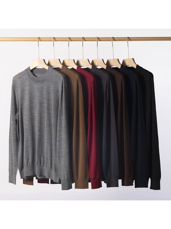 Džemperis iš 100% vilnos, apvalus kaklas, ilgos rankovės, mercerizuotas paviršius, lengvas, vientisas, ruduo 2025