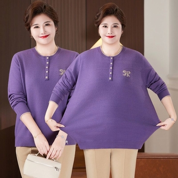 Megzta palaidinė vyresnėms moterims su apvaliu kaklu, 3/4 rankovės, laisvas kirpimas, siuvinėjimas ir sagos