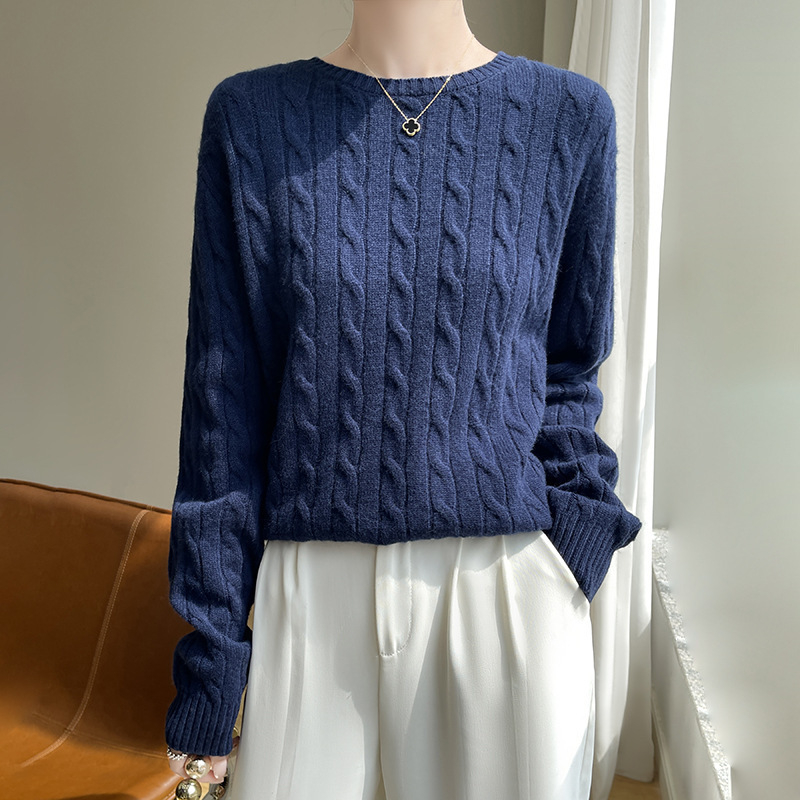 Pulover tricotat cu amestec de lână pentru femei – croială slim, guler rotund, mâneci lungi, model geometric