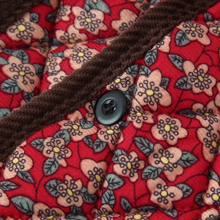 Dāmu kokvilnas pildīta jaka vidējā vecuma un vecākām sievietēm, rudens 2025 izlaidums, garas piedurknes, silts ārējais slānis, poliesters ar spandeksu, krokainas tekstūras virsma