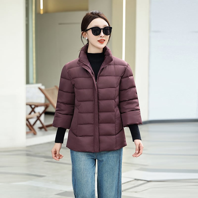 Ženski kratki zimski kaput od poliesterske tkanine s punjenjem od puh-pamučnog materijala, stojeći ovratnik, debeo, duljina 50–65 cm