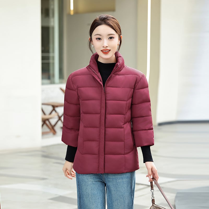 Ženski kratki zimski kaput od poliesterske tkanine s punjenjem od puh-pamučnog materijala, stojeći ovratnik, debeo, duljina 50–65 cm