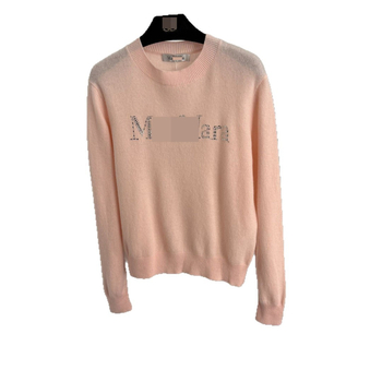 Pulover tricotat cu glugă din cașmir și lână, model litere, mâneci lungi, lungime 50-65 cm, 50-70% cașmir, până la 30% lână