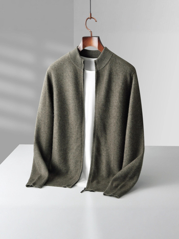 Kardiganas iš 100% vilnos su stovinčiu apykakle ir užtrauktuku, laisvas kirpimas, storas audinys