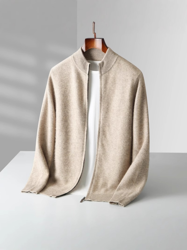 Kardiganas iš 100% vilnos su stovinčiu apykakle ir užtrauktuku, laisvas kirpimas, storas audinys