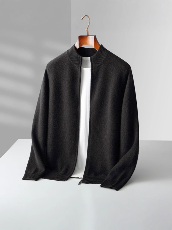 Kardiganas iš 100% vilnos su stovinčiu apykakle ir užtrauktuku, laisvas kirpimas, storas audinys