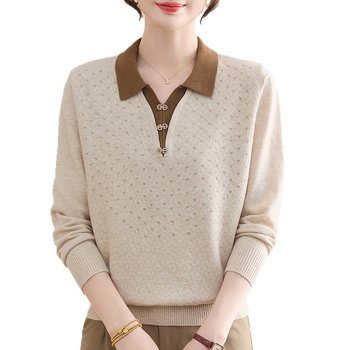 Elegantiškas moterų megztinis su revero apykakle ir gobtuvu, siauras kirpimas, ilgos rankovės, poliesterio daugiau nei 95%, ruduo 2025