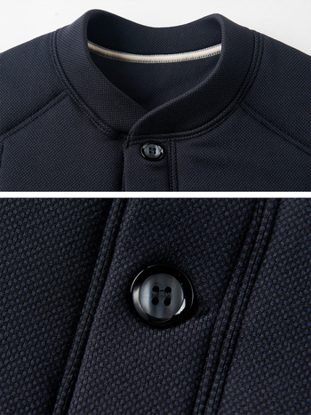 Vyrinė žiemos striukė iš poliesterio su fliso uždaila, gobtuvas, ilgomis rankovėmis, užtrauktiniais kišenėmis, įprasto ilgio, Žiema 2025