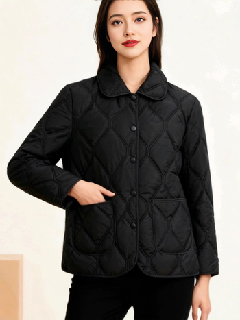 Geacă de iarnă căptușită cu exterior din Nylon, compoziția principală 95%+ poliester, umplutură mătase-bumbac, guler polo