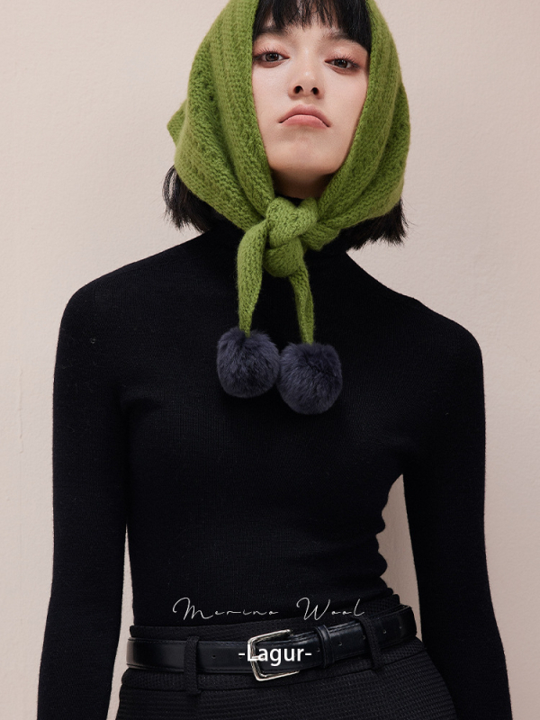 Vuneni pulover, jednobojni uzorak, slim fit, visok ovratnik, dugi rukavi, debelo pletenje