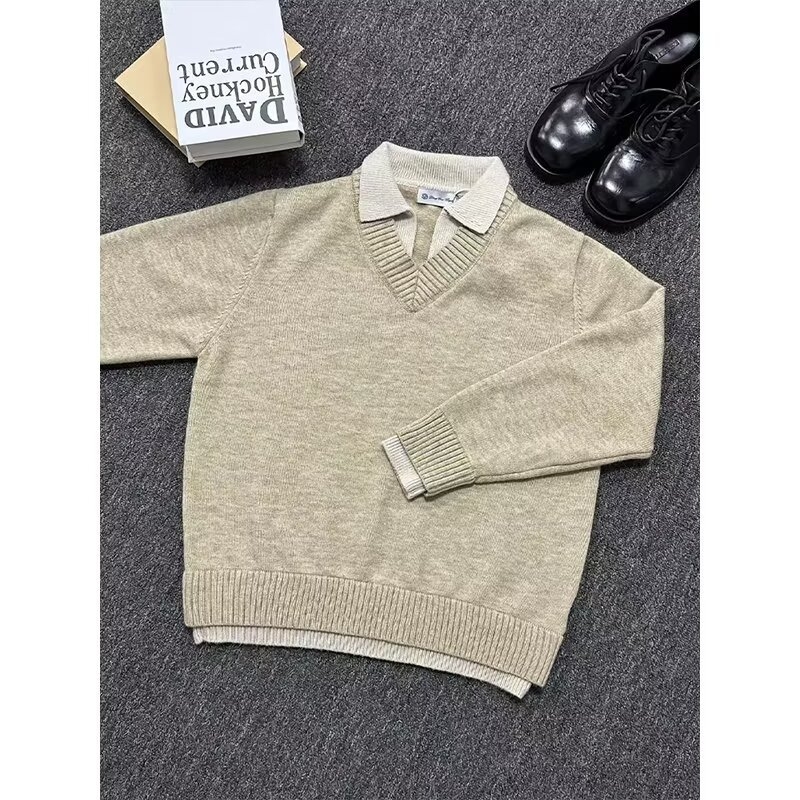 Muški pleteni džemper s reverom - Slim fit, dugi rukav, Poliester 71-80%, Smjesa kemijskih vlakana