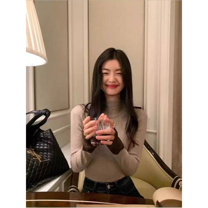 Pulover tricotat din viscose, model color-block, croială slim, guler semi-înalt, mâneci lungi