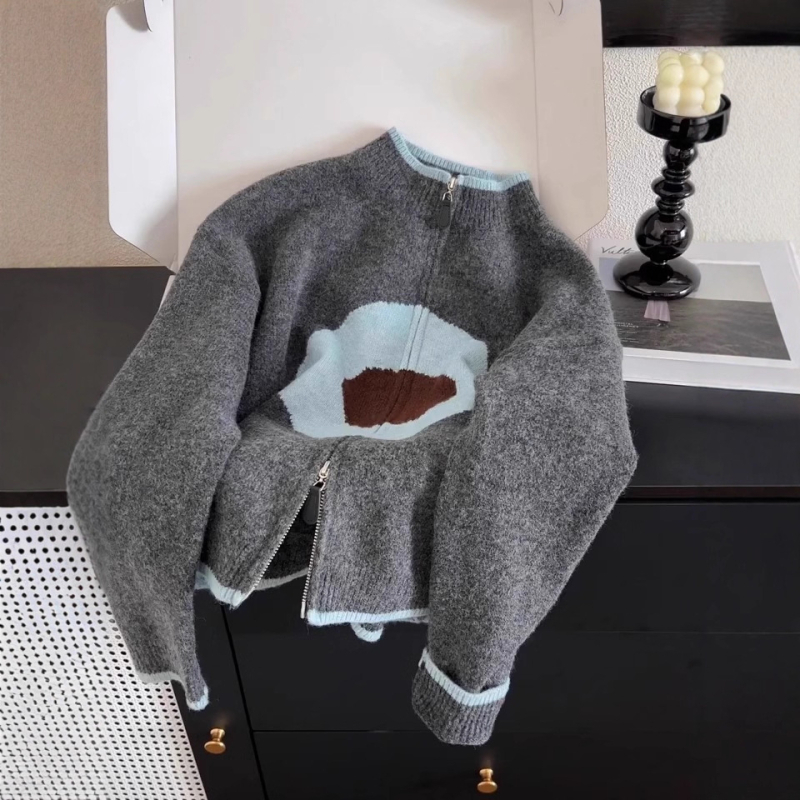 Cardigan tricotat cu fermoar, stil coreean, culoare contrastantă, guler rotund, mâneci lungi.