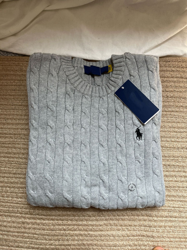 Pulover tricotat cu broderie cu cal de război, tricot din bumbac torsionat, guler rotund, mâneci lungi, croi lejer