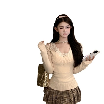 Pleteni džemper od poliestera, V-izrez, slim fit, dugi rukavi, tanak pleteni materijal