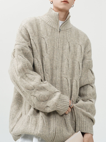 Kötött kardigán fél magas gallérral, csavart virág mintával, cipzárral, laza szabású